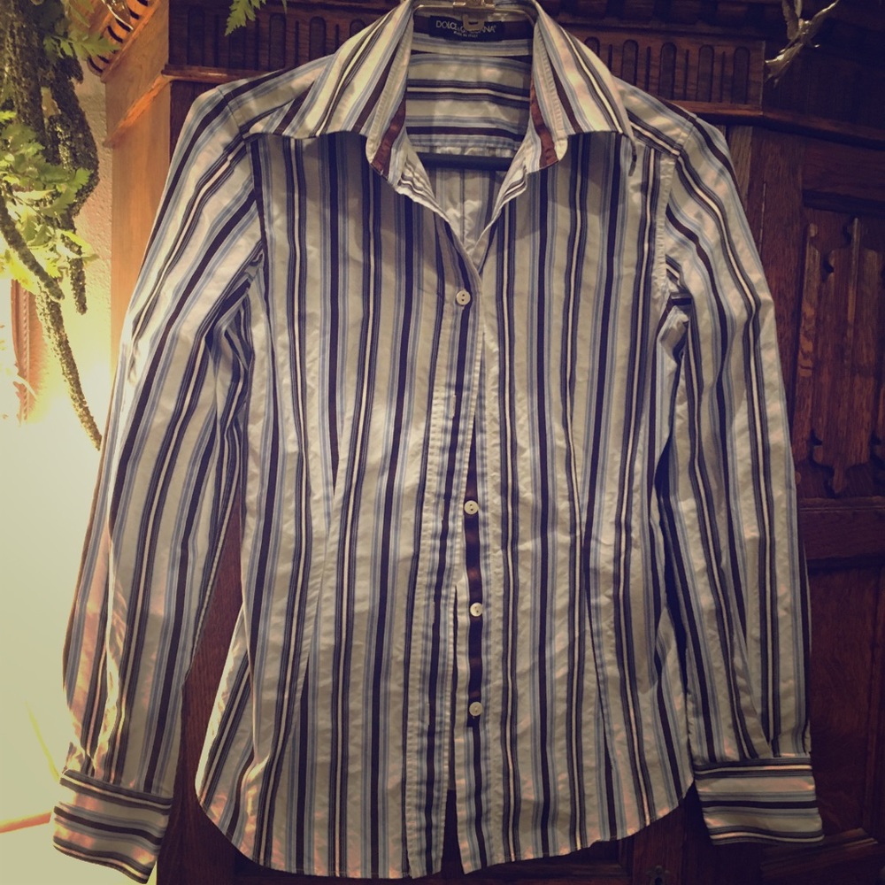 DOLCE & GABBANA WOMENS BUTTON UP!
